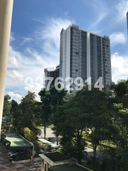 Hillview Park (D23), Condominium #202044512